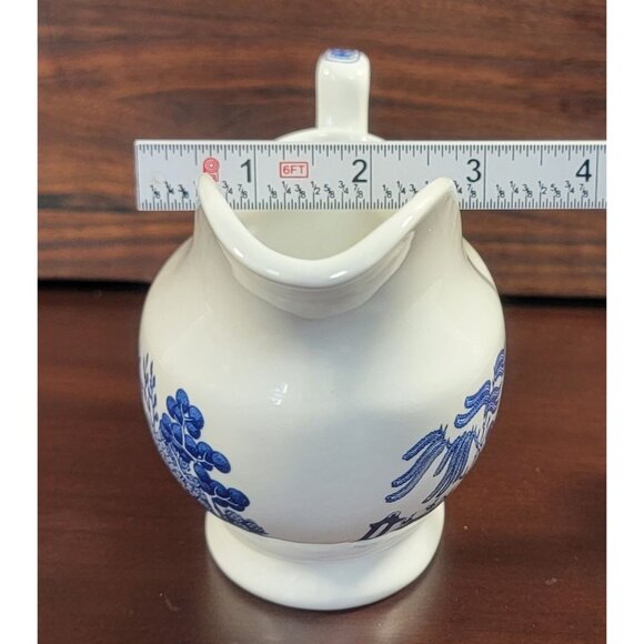 Vintage Churchill Blue Willow Gravy Boat - Picture 9 of 10